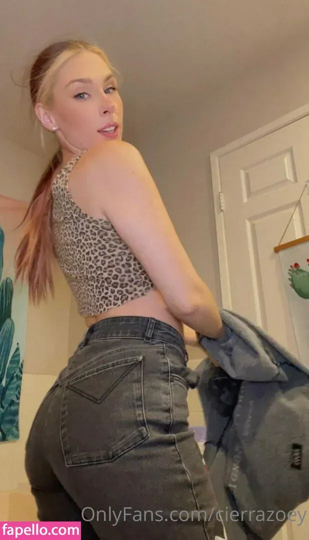 cierrazoey Onlyfans Photo Gallery 