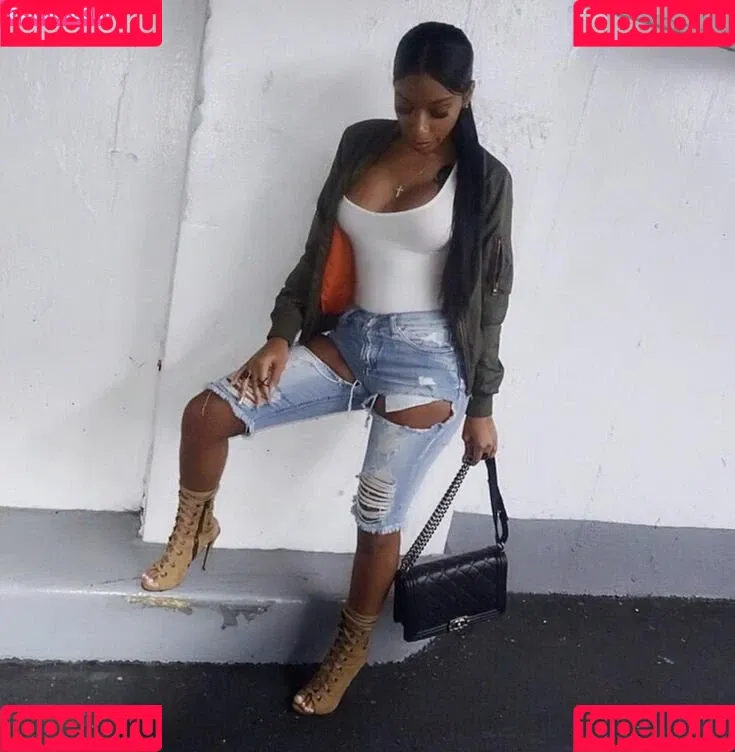 Realamarie Onlyfans Photo Gallery 