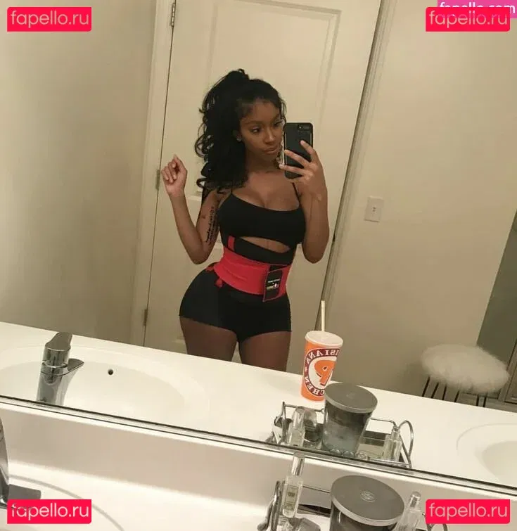 Realamarie Onlyfans Photo Gallery 