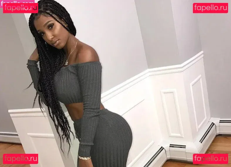 Realamarie Onlyfans Photo Gallery 