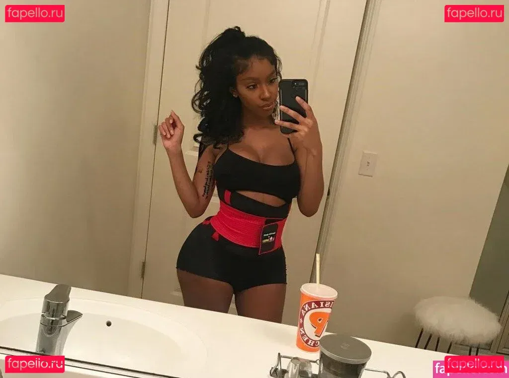 Realamarie Onlyfans Photo Gallery 