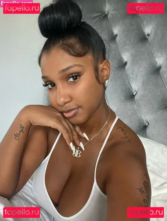 Realamarie Onlyfans Photo Gallery 