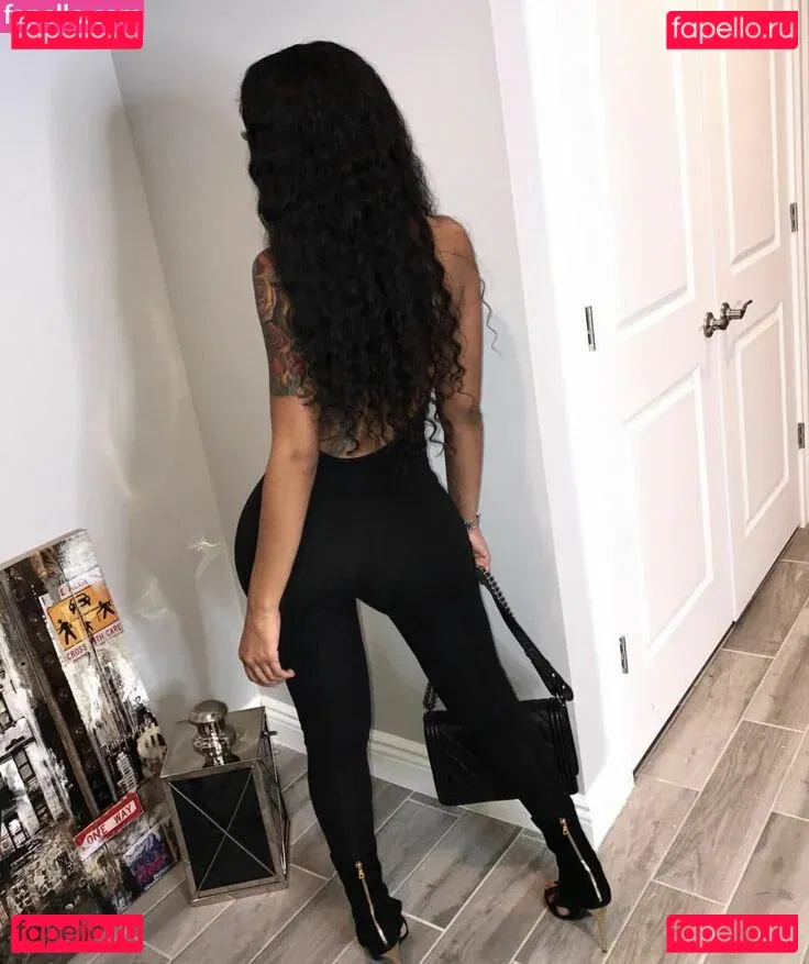 Realamarie Onlyfans Photo Gallery 