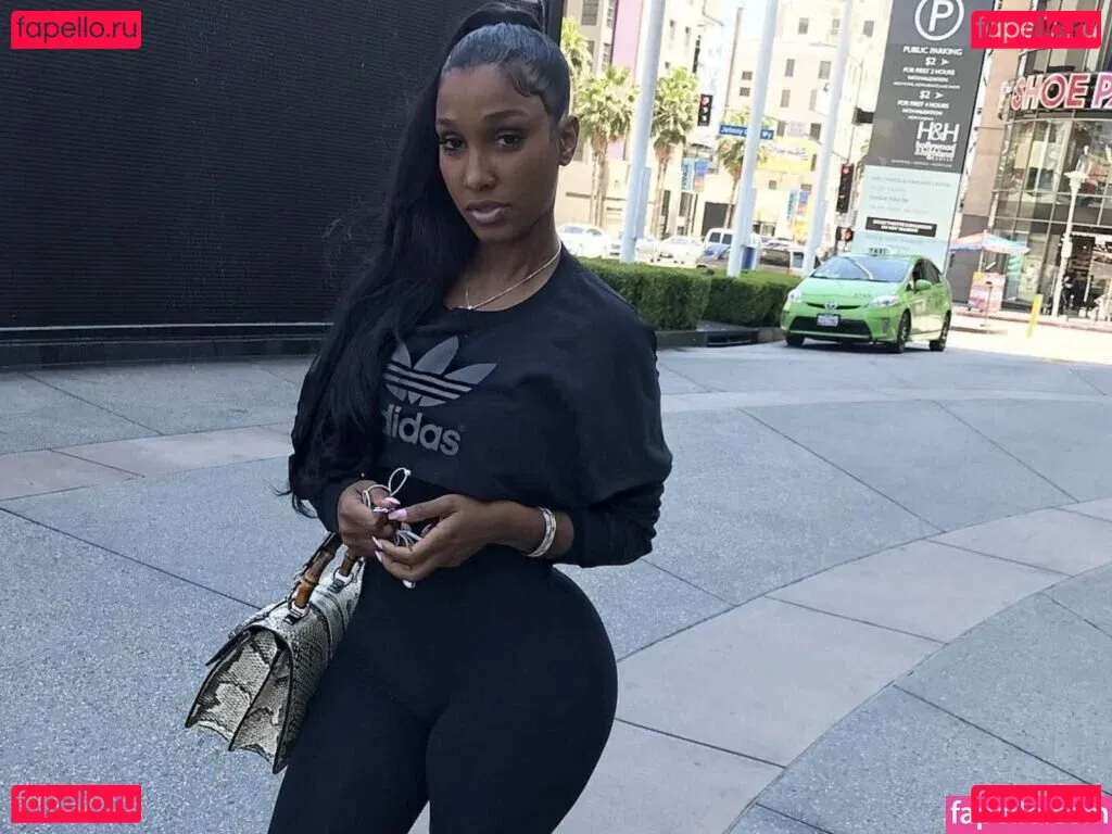 Realamarie Onlyfans Photo Gallery 