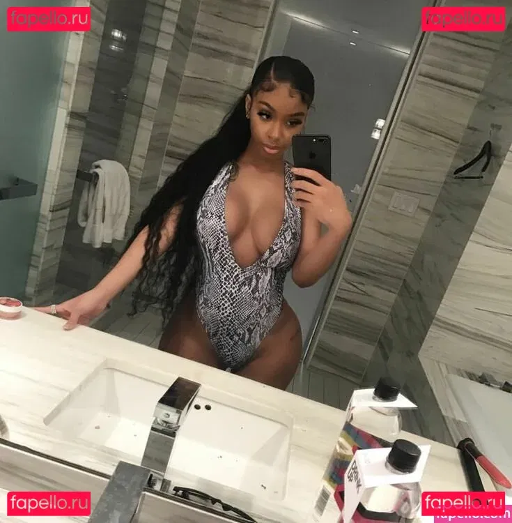 Realamarie Onlyfans Photo Gallery 