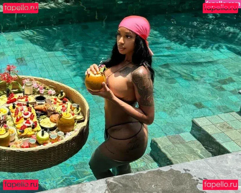 Realamarie Onlyfans Photo Gallery 