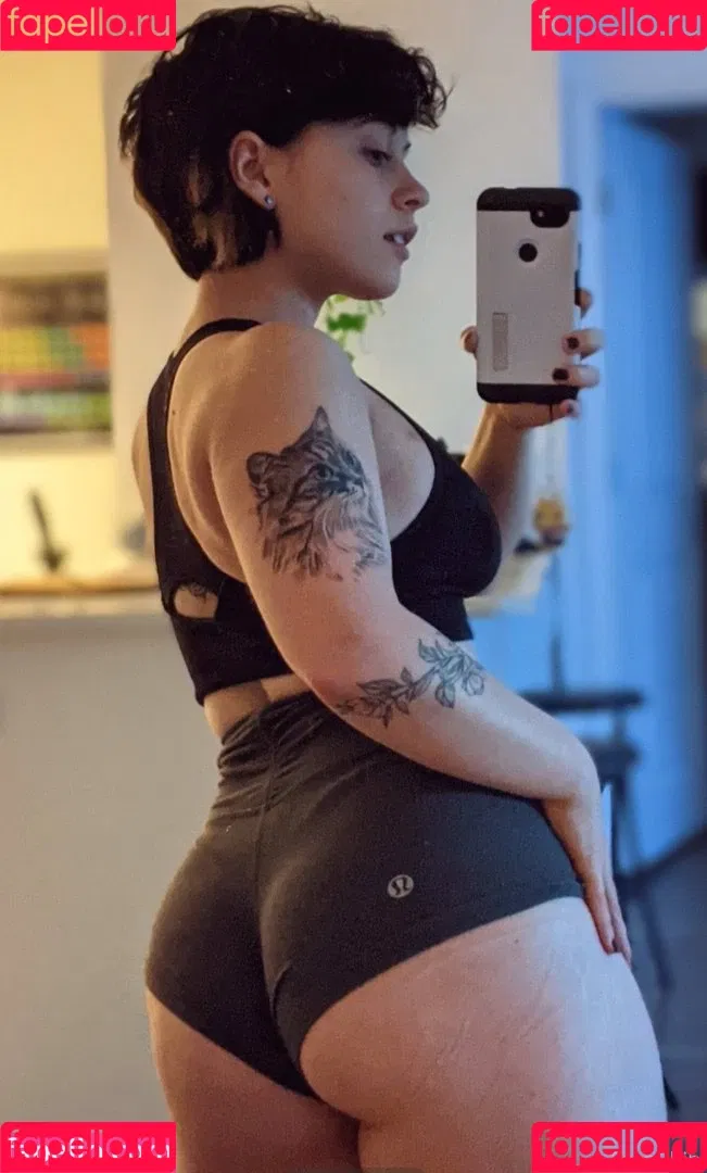 Titan Chibi Onlyfans Photo Gallery 