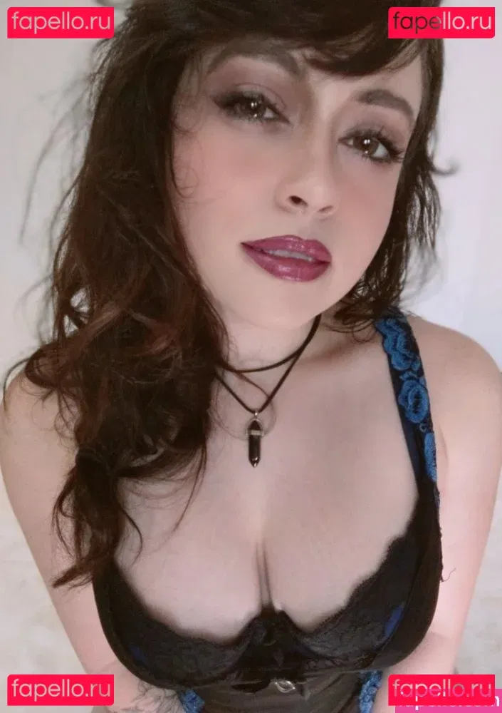 Titan Chibi Onlyfans Photo Gallery 