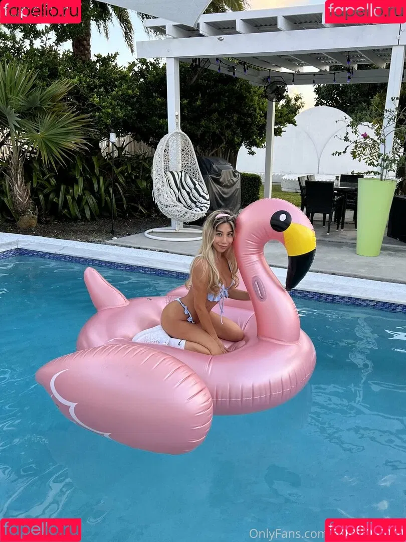Roxannesimz Onlyfans Photo Gallery 