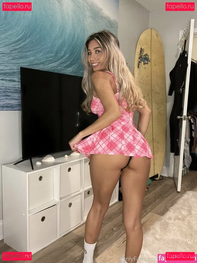 Roxannesimz Onlyfans Photo Gallery 