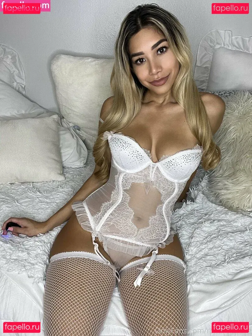 Roxannesimz Onlyfans Photo Gallery 