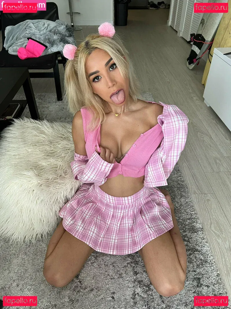 Roxannesimz Onlyfans Photo Gallery 