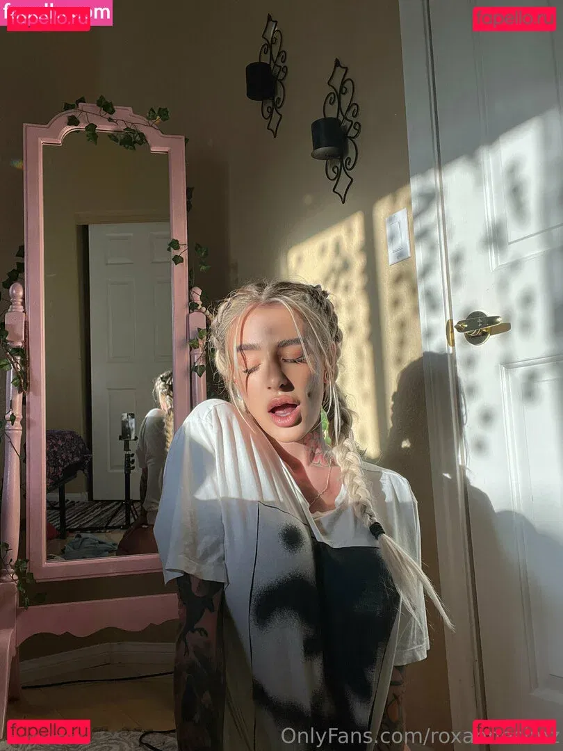 Roxannesimz Onlyfans Photo Gallery 