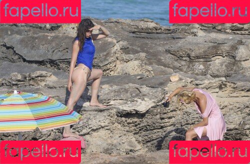 Ursula Onlyfans Photo Gallery 