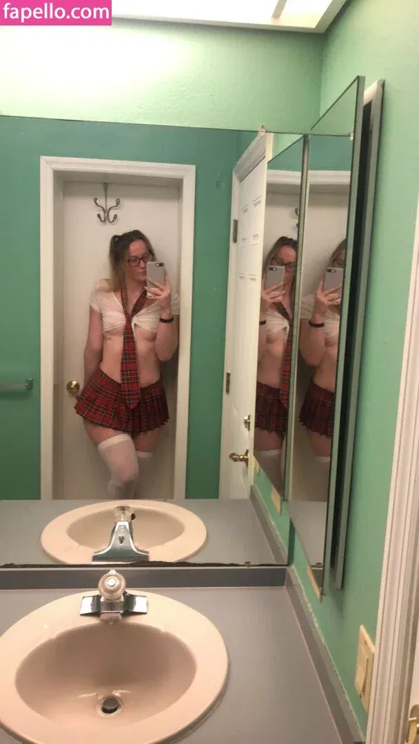 nicoleekait Onlyfans Photo Gallery 