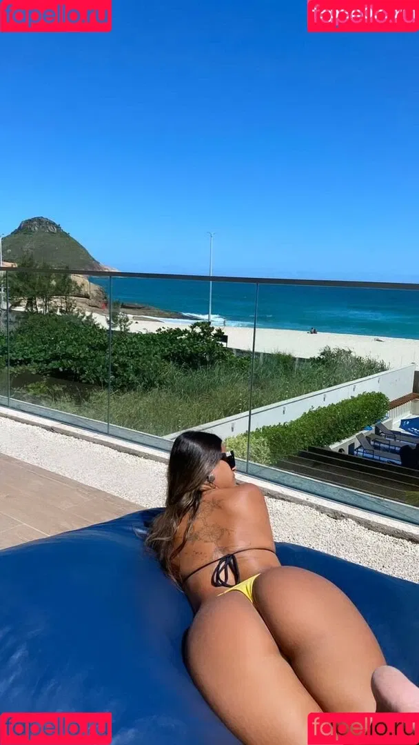 Caiala Tavares Onlyfans Photo Gallery 