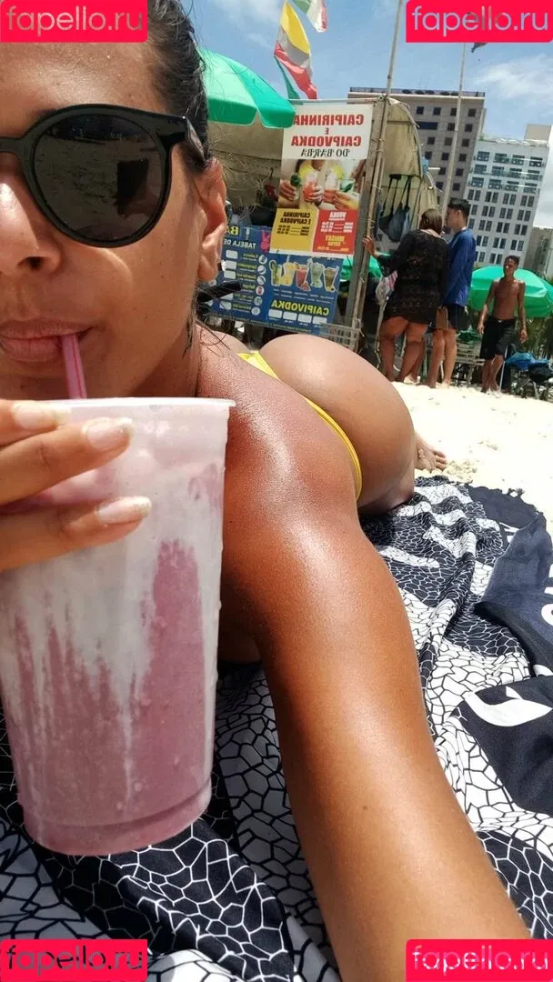Caiala Tavares Onlyfans Photo Gallery 