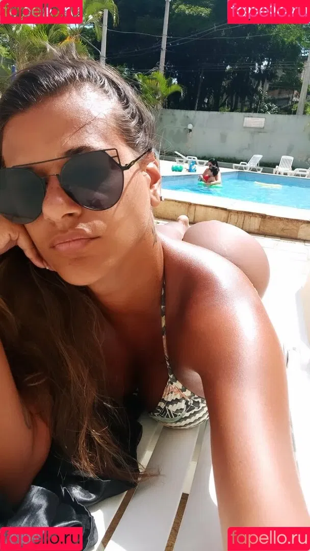 Caiala Tavares Onlyfans Photo Gallery 