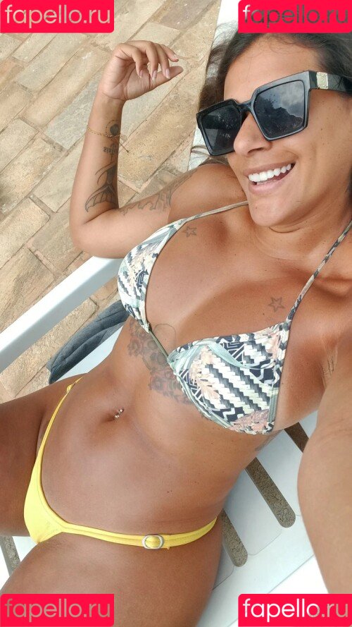 Caiala Tavares Onlyfans Photo Gallery 