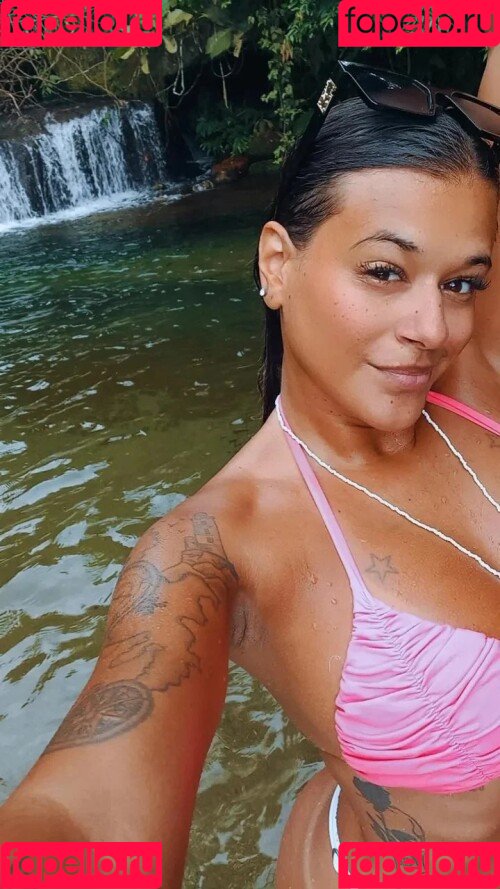 Caiala Tavares Onlyfans Photo Gallery 