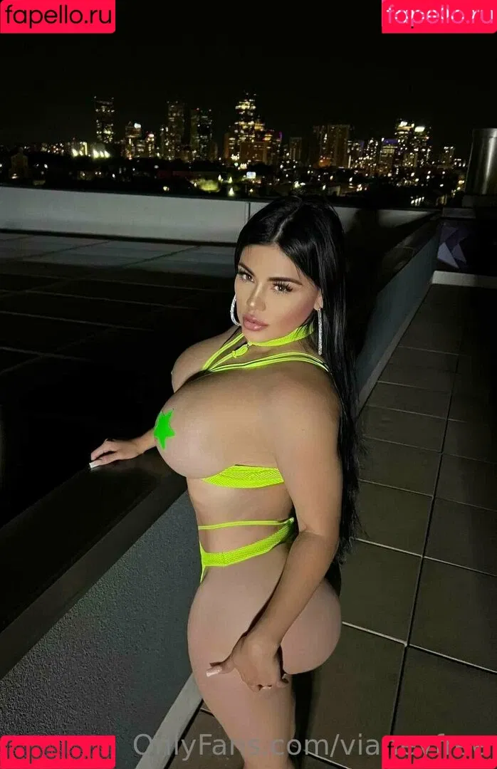 vianeyfree Onlyfans Photo Gallery 