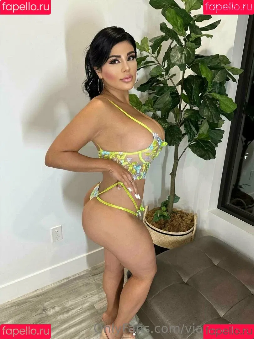 vianeyfree Onlyfans Photo Gallery 
