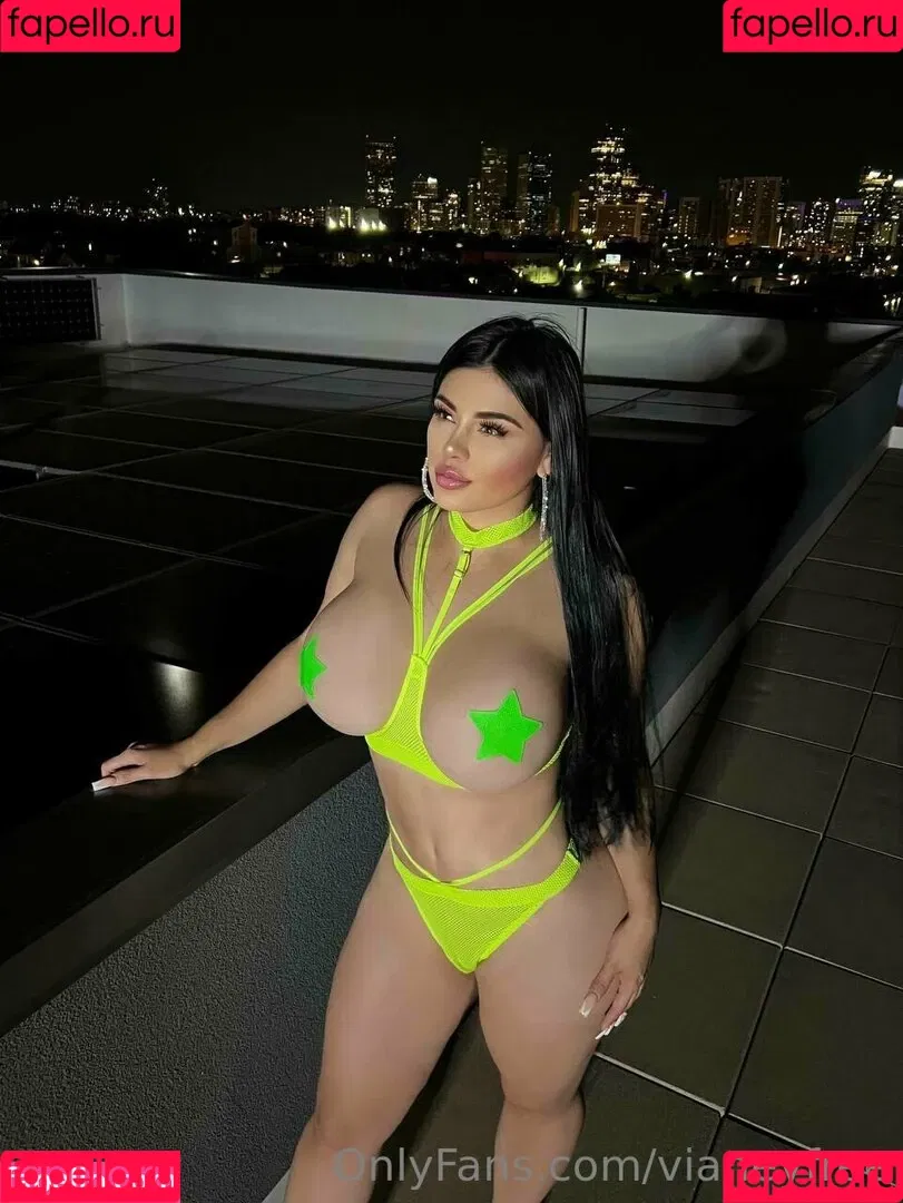 vianeyfree Onlyfans Photo Gallery 