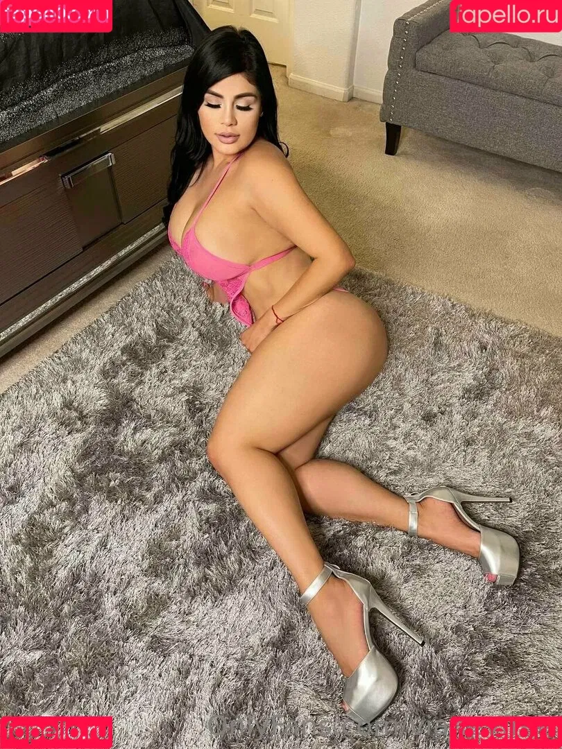 vianeyfree Onlyfans Photo Gallery 