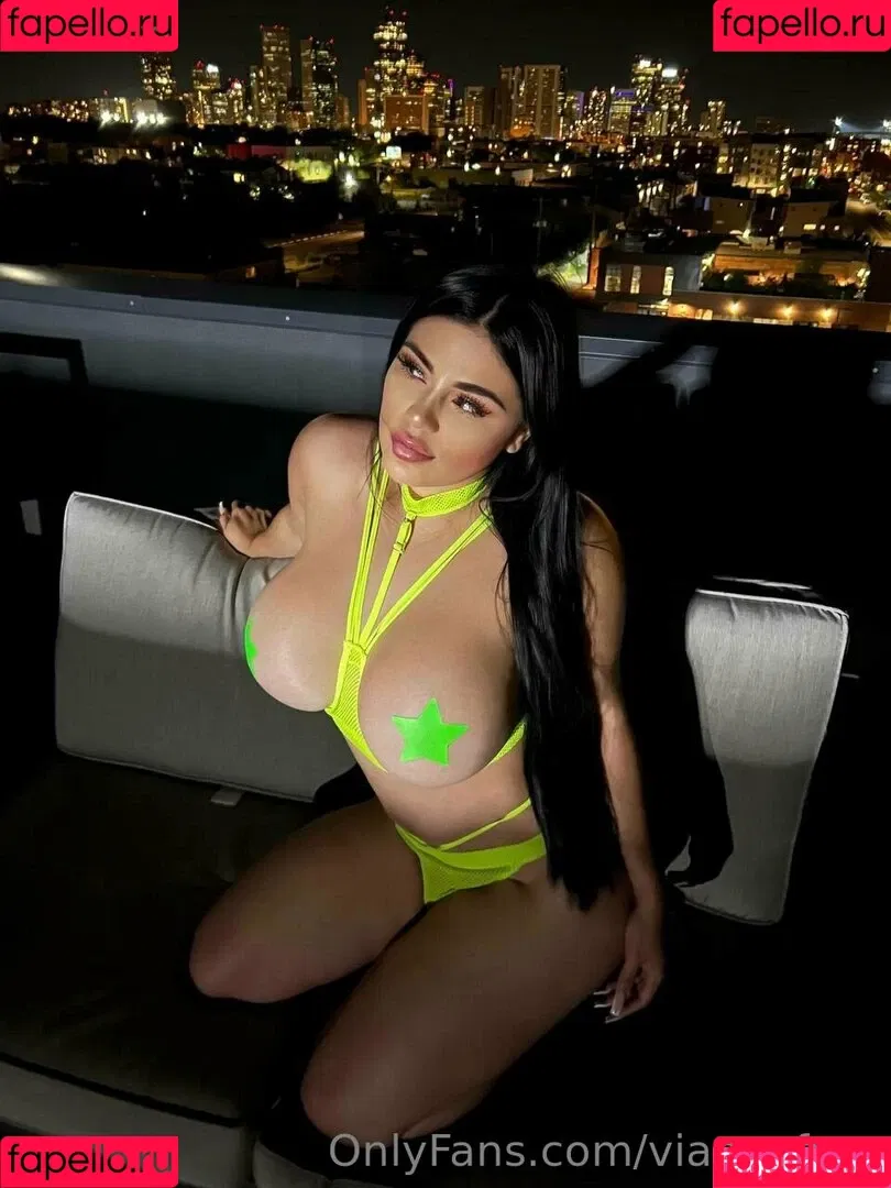 vianeyfree Onlyfans Photo Gallery 