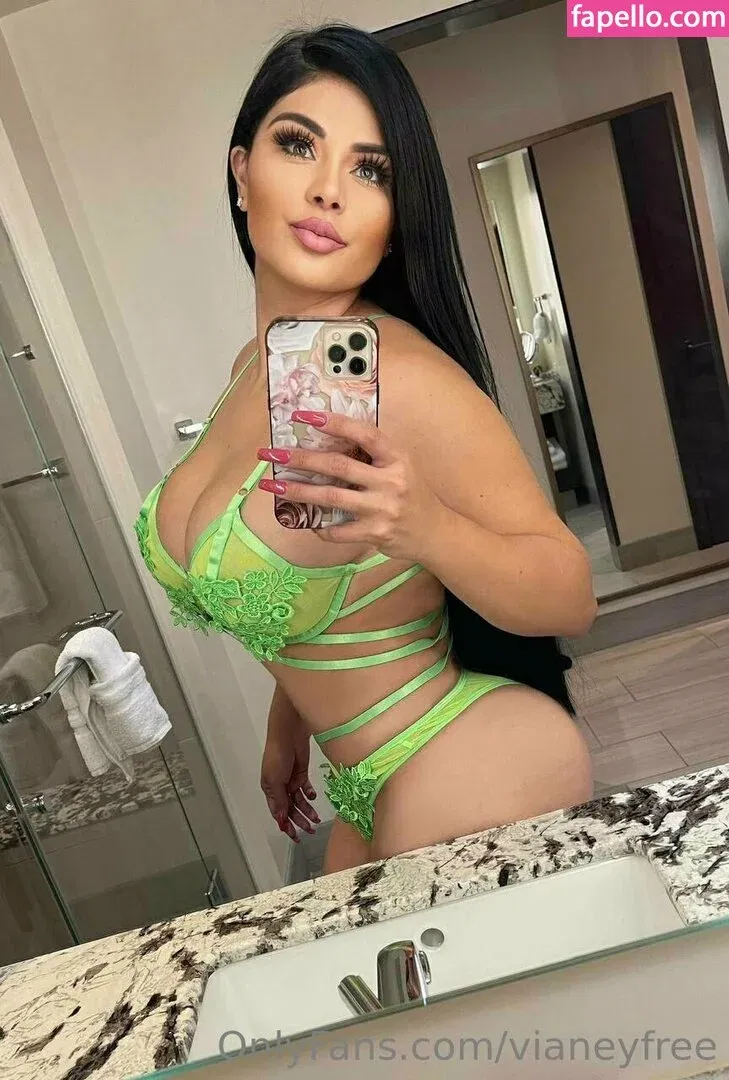vianeyfree Onlyfans Photo Gallery 