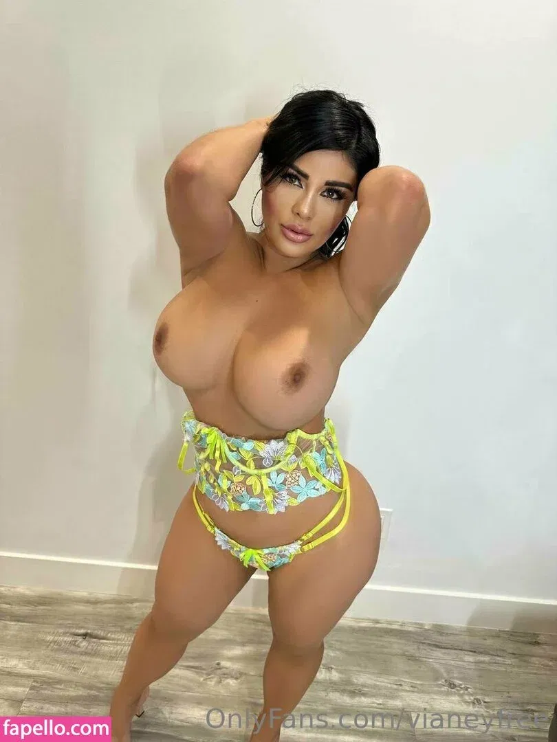 vianeyfree Onlyfans Photo Gallery 