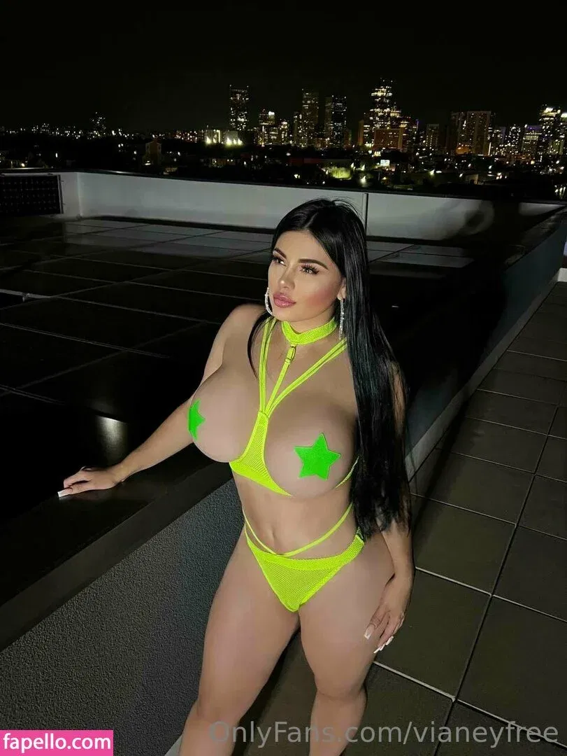 vianeyfree Onlyfans Photo Gallery 