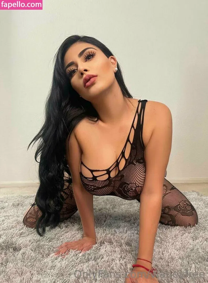 vianeyfree Onlyfans Photo Gallery 