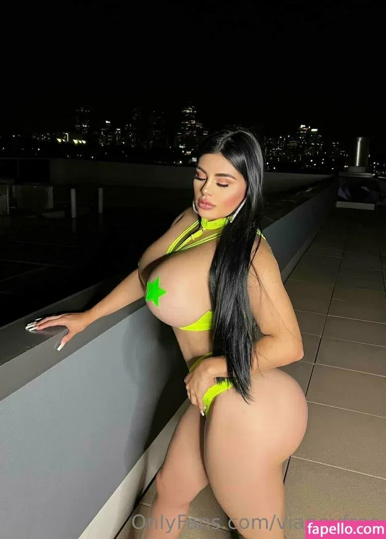 vianeyfree Onlyfans Photo Gallery 