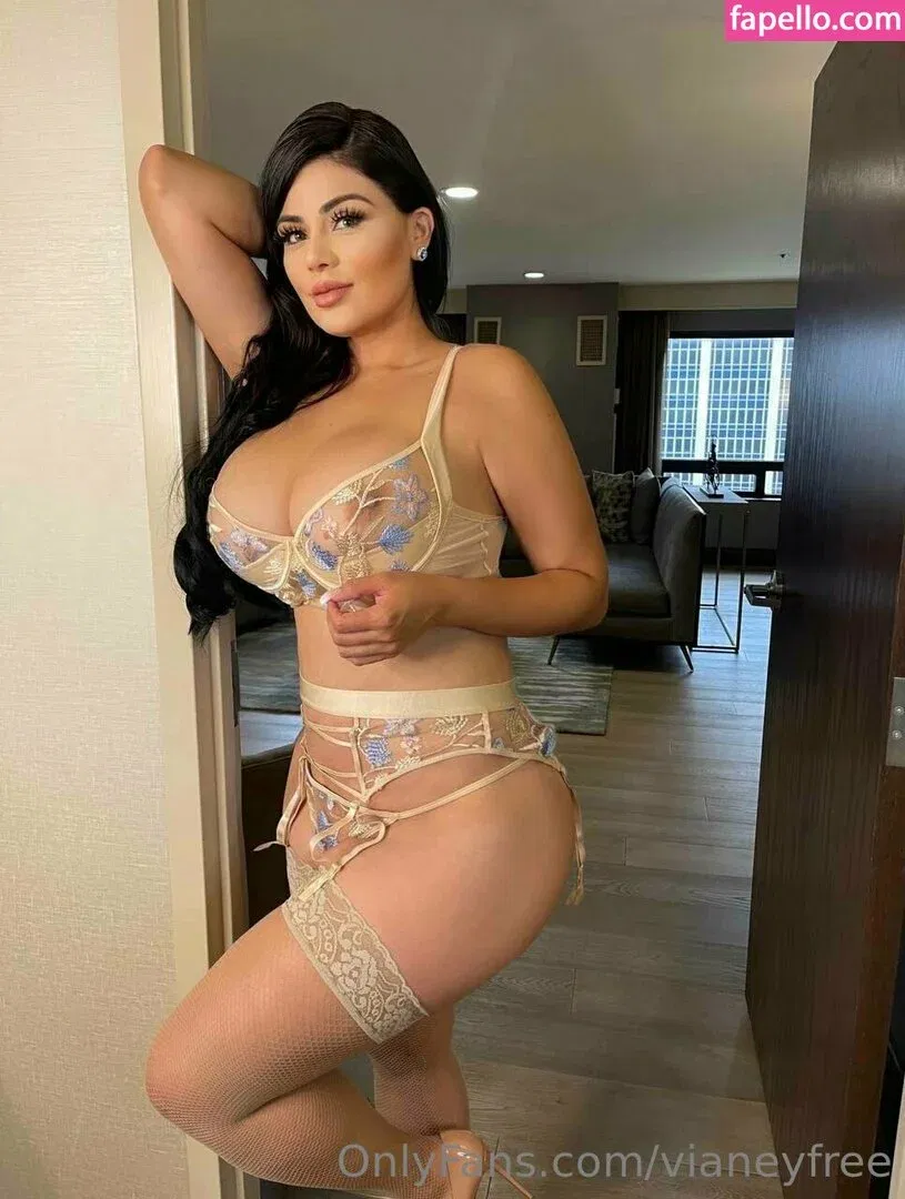 vianeyfree Onlyfans Photo Gallery 