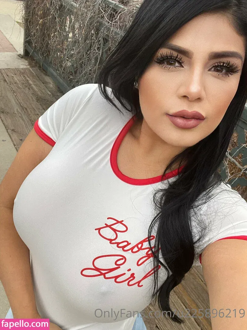 vianeyfree Onlyfans Photo Gallery 