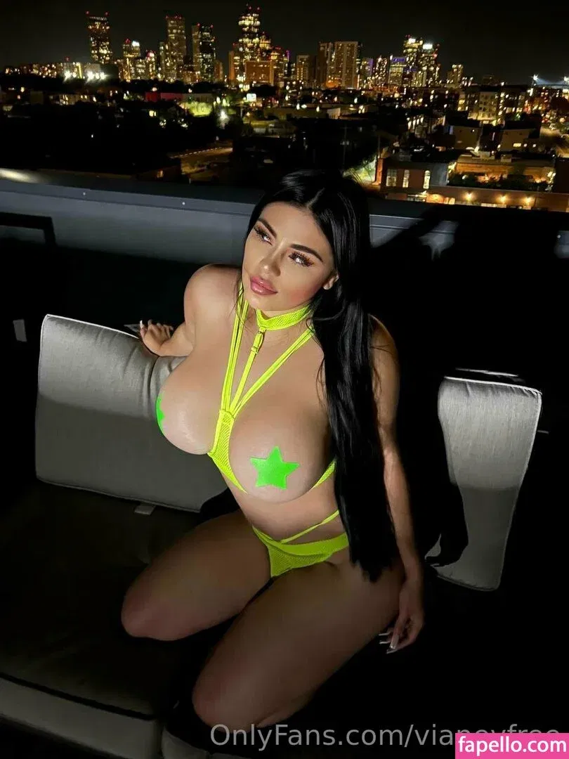 vianeyfree Onlyfans Photo Gallery 