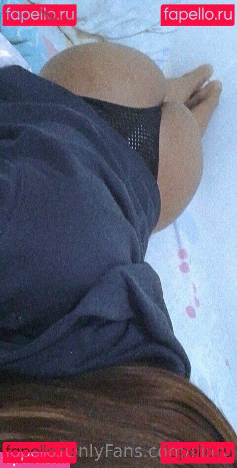 lilly / lliilly Onlyfans Photo Gallery 