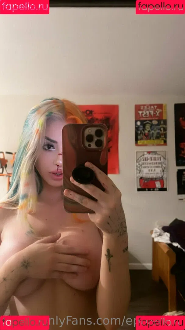 epixemily Onlyfans Photo Gallery 