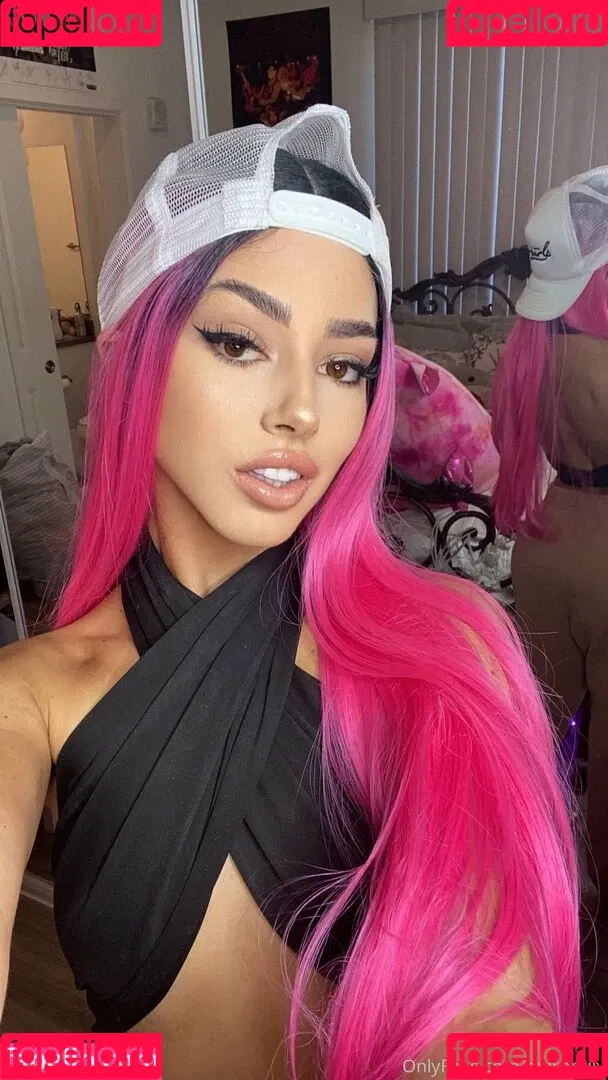 epixemily Onlyfans Photo Gallery 