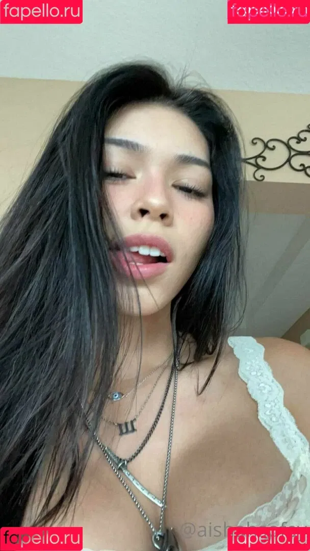 aishahsofey Onlyfans Photo Gallery 
