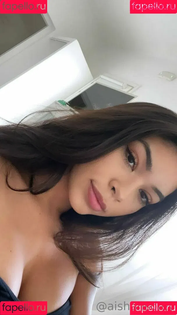 aishahsofey Onlyfans Photo Gallery 