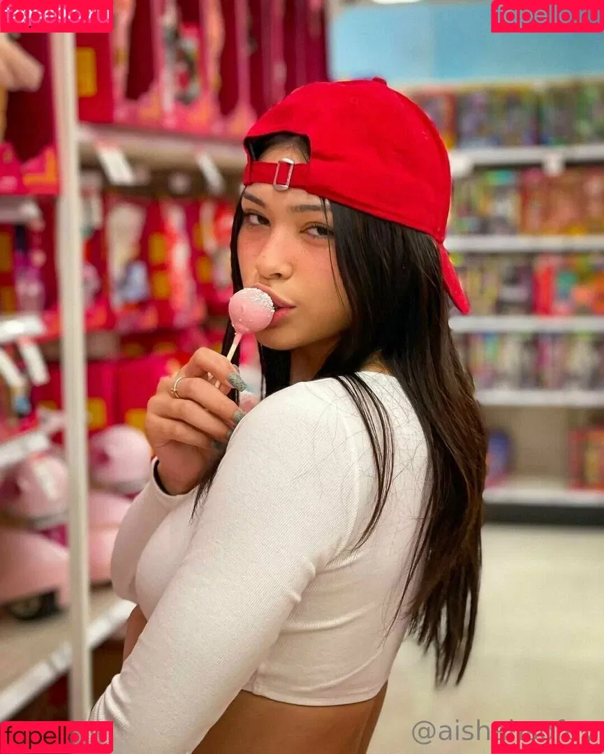 aishahsofey Onlyfans Photo Gallery 