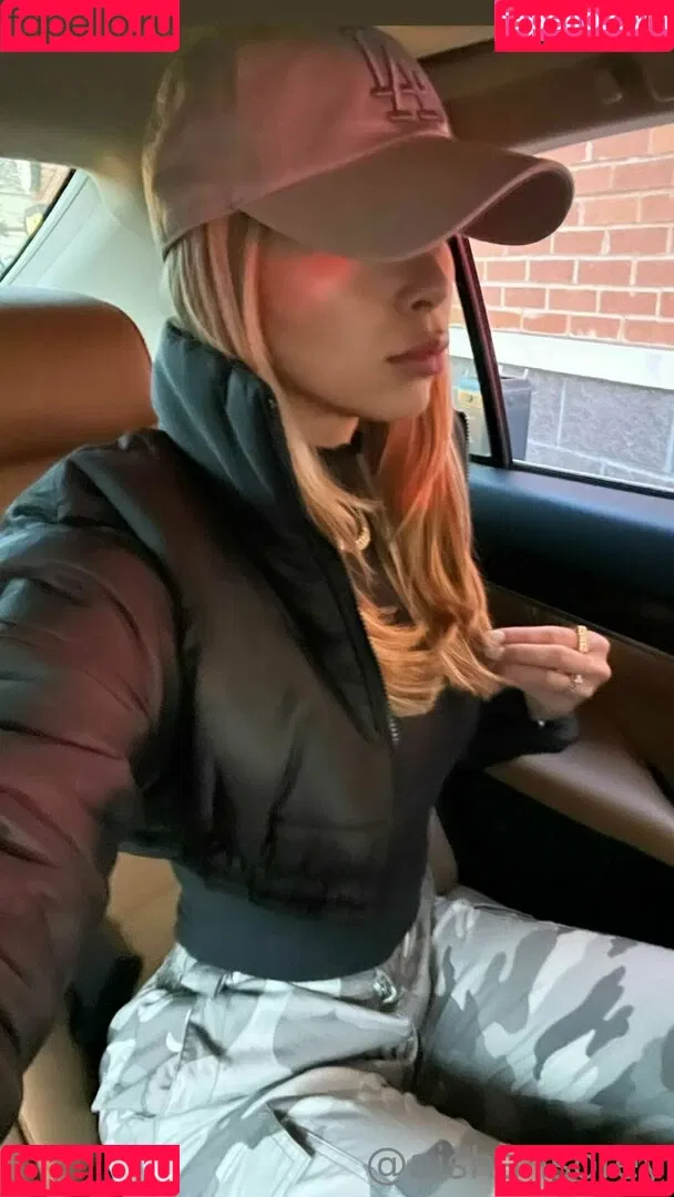 aishahsofey Onlyfans Photo Gallery 