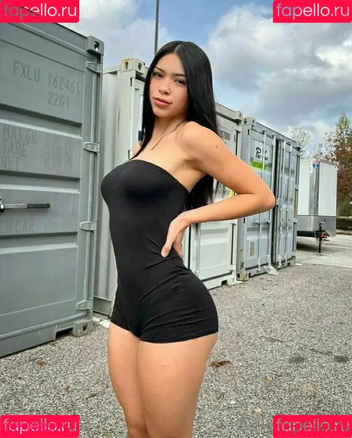 aishahsofey Onlyfans Photo Gallery 