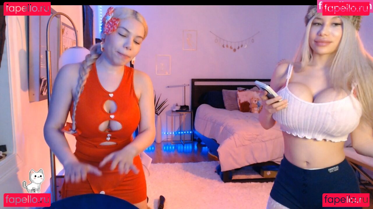 Hannah Capasso / thecapassotriplets Onlyfans Photo Gallery 