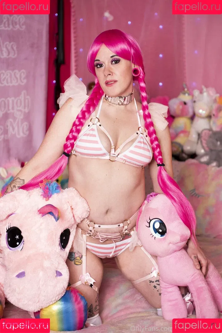 babyghoul.666 Onlyfans Photo Gallery 