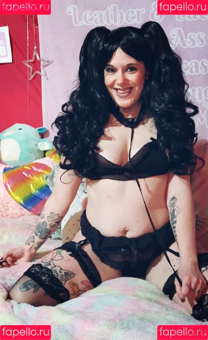 babyghoul.666 Onlyfans Photo Gallery 
