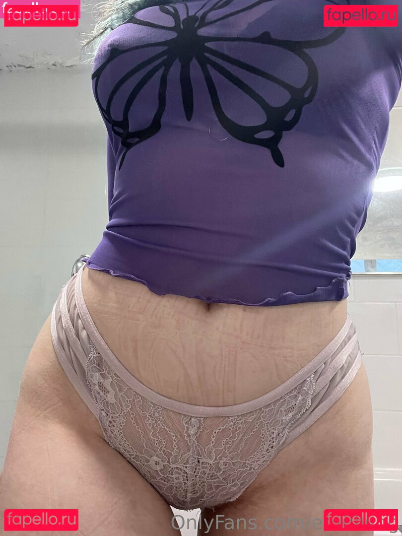 emofwog / rainbeankitten Onlyfans Photo Gallery 