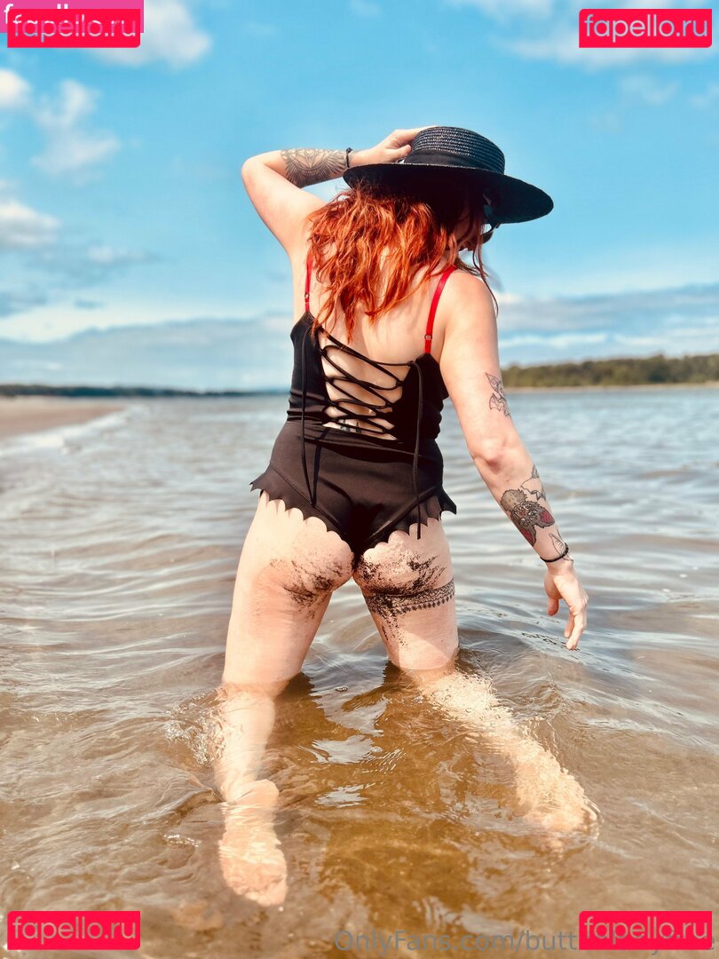 buttonladyafterdark / buttonladyfree Onlyfans Photo Gallery 